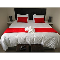 Wineland Suites image