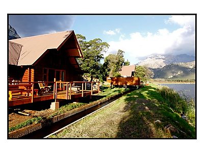 lily.jpg - Arum Lily Cottage & Log Cabin image