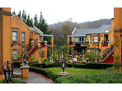 Franschhoek_Country_House_and_Villas_-_panoramio.jpg - Franschhoek Country House & Villas image